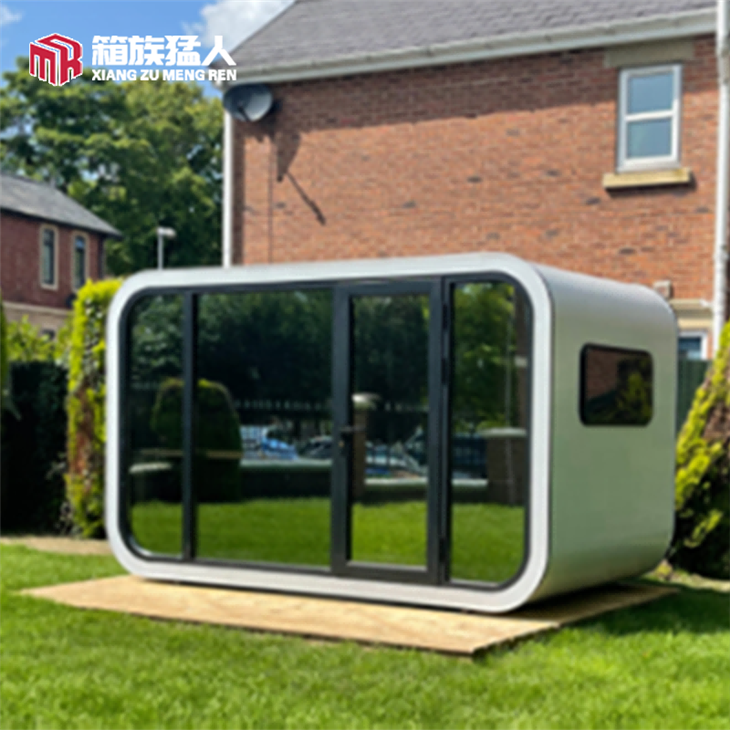 Mobile Capsule House
