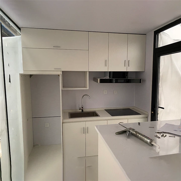 Mobile Capsule House